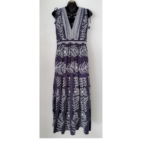 Omika Rosalita Midi Tiered Gray Sleeveless V-Neck Embroidered Print Dress Size L - Picture 3 of 10